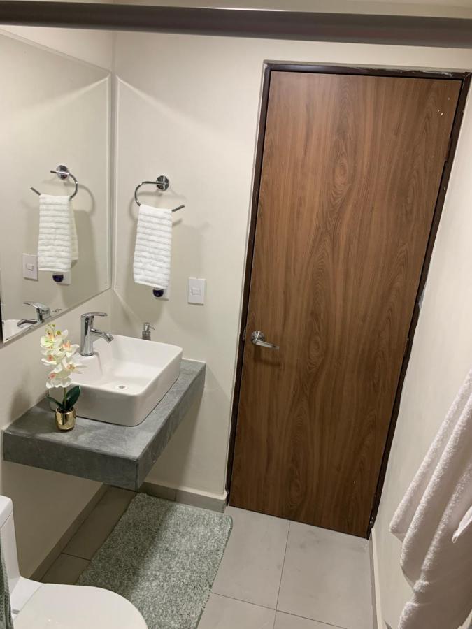 Departamento Nuevo Y Centrico Con Ambiente Familiar En Guadalajara Apartment Luaran gambar